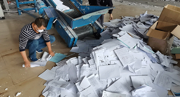 �~���N(xi��o)��