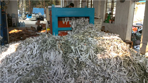 �U������