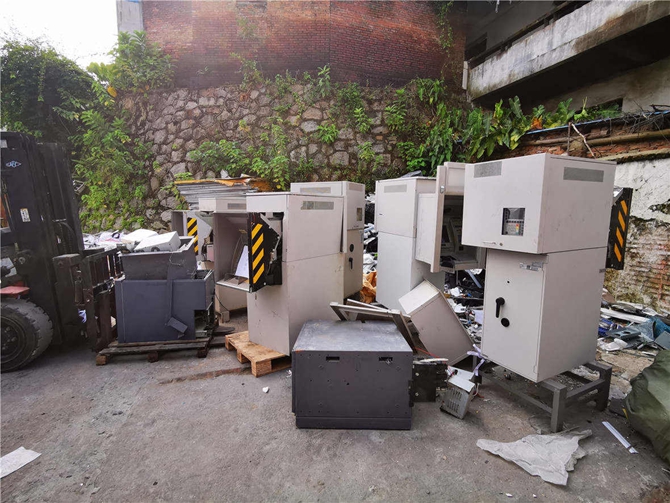 �C(j��)�����